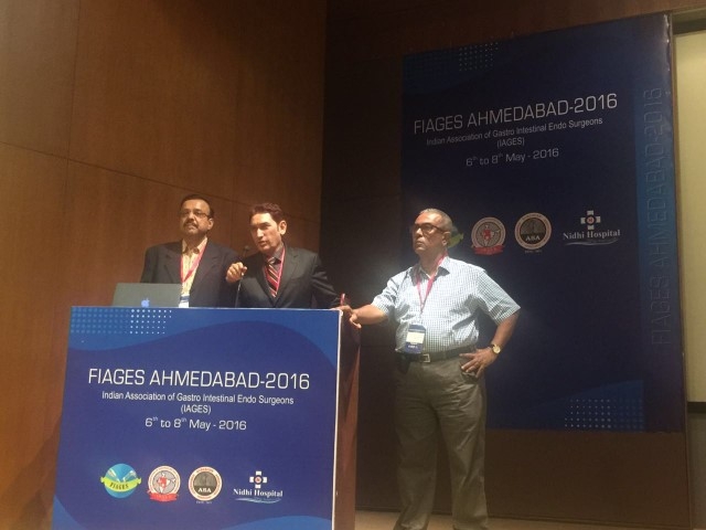 Prof. Subhash Khanna being honoured at Ahmedabad FIAGES course on the 7th May, 2016 where he delivered a Lecture on “Gynaecological emergencies and an Endosurgeon